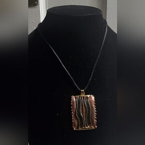 Natural Stone Pendant Necklace. 🌴